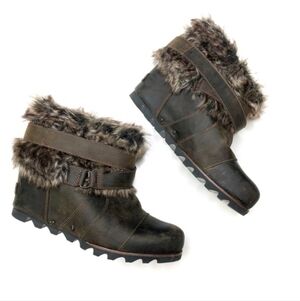 Sorel Joan of Arc Wedge Booties Faux Fur Brown 8.5